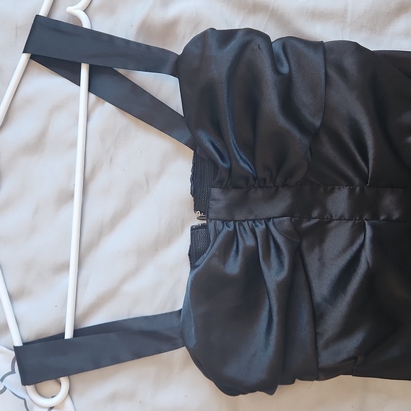 Le Chateau black midi dress - Picture 5 of 5